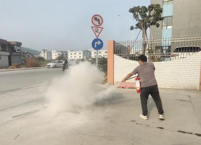 تعميم المعرفة الخاصة بالحماية من الحرائق وبناء خط سلامة الحياة